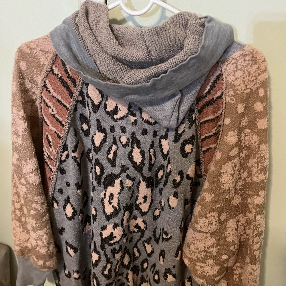 Easel Gray and Pink Animal Print Women's Sweater